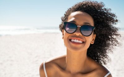 Chirurgie des yeux au laser en été : est-ce possible ? (LASIK, PKR, SMILE)
